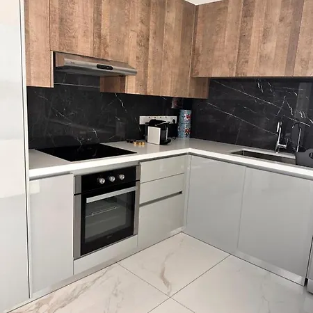 Lights - Luxury Penthouse - Panoramic View - Near Unic דירה