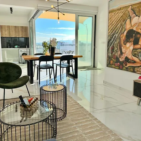 Апартаменты Luxury Penthouse-panoramic View-near Unic