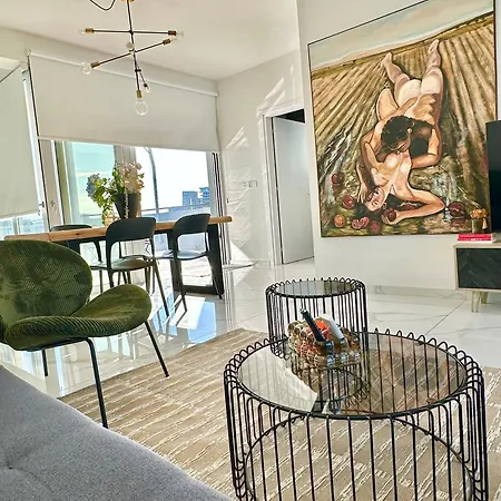 Апартаменты Luxury Penthouse-panoramic View-near Unic