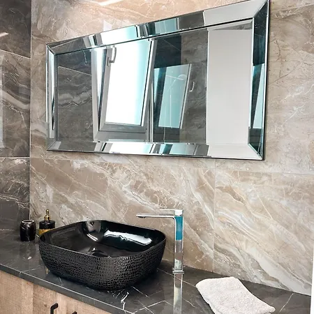 Luxury Penthouse-panoramic View-near Unic Apartment *