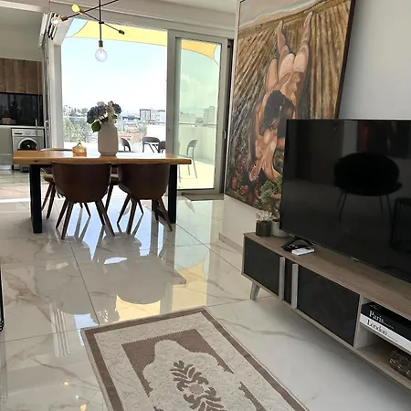 Lights - Luxury Penthouse - Panoramic View - Near Unic Nicosia