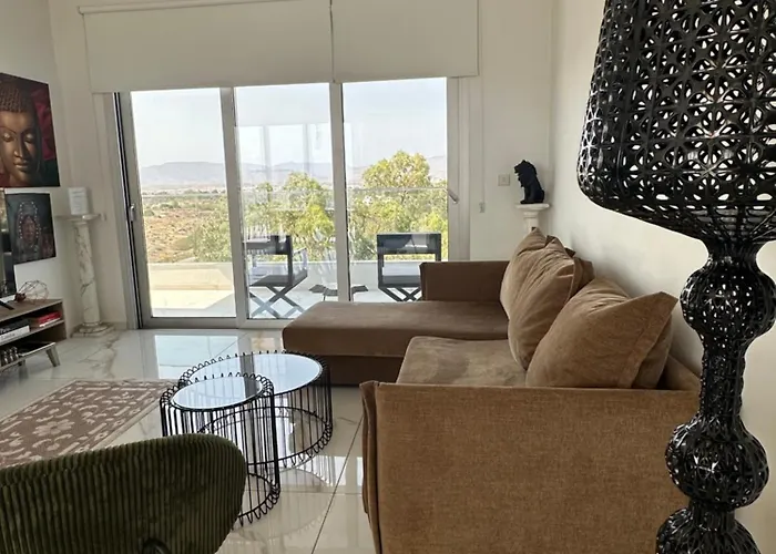 Lights - Luxury Penthouse - Panoramic View - Near Unic * 尼科西亚